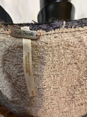 Free People Women's Purple Pullover Sweater Size S Knit Boho Long Sleeve V-Neck